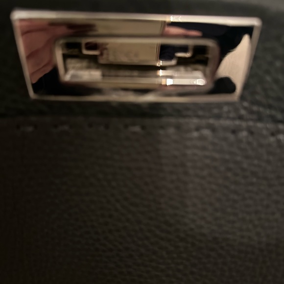 Fendi Vitello Seta Medium Peekaboo Iconic Satchel In Carbone - Picture 5 of 6